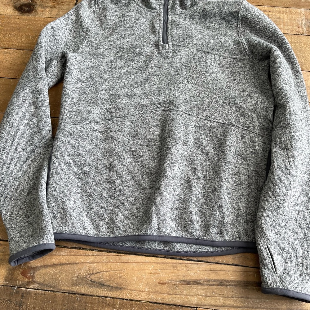 Ivivva girls sweater pullover size 12 like new in grey.
